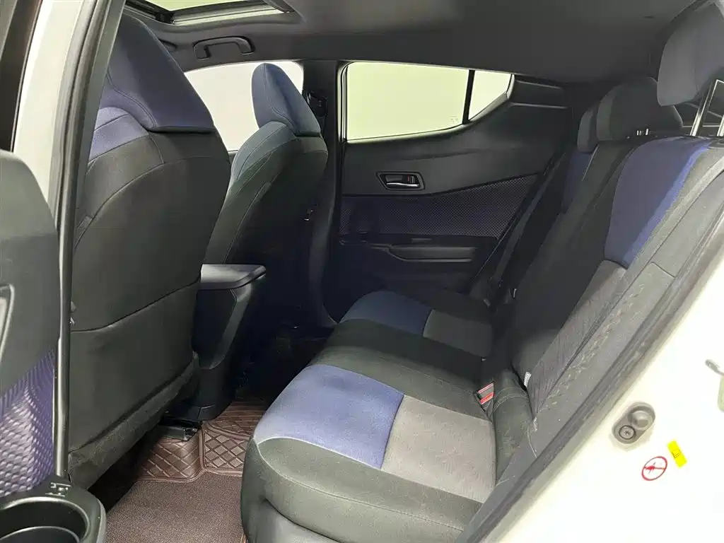 Toyota C-HR 2018 2.0L Cool Run Leader Edition China V фото 6