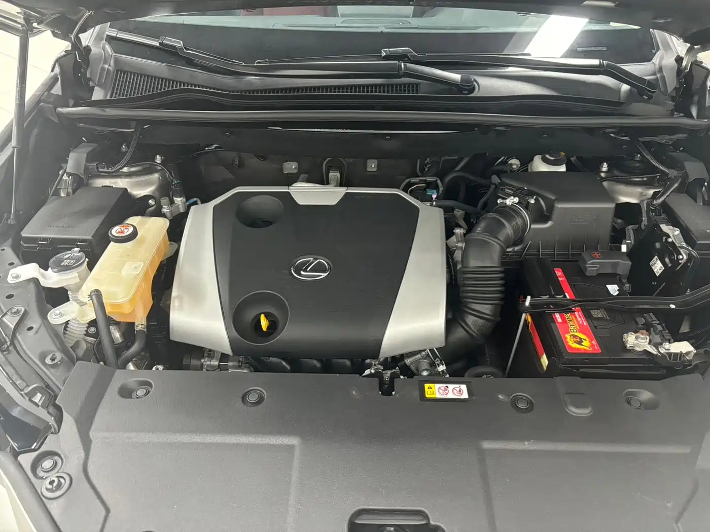 Фото 24 - Lexus NX