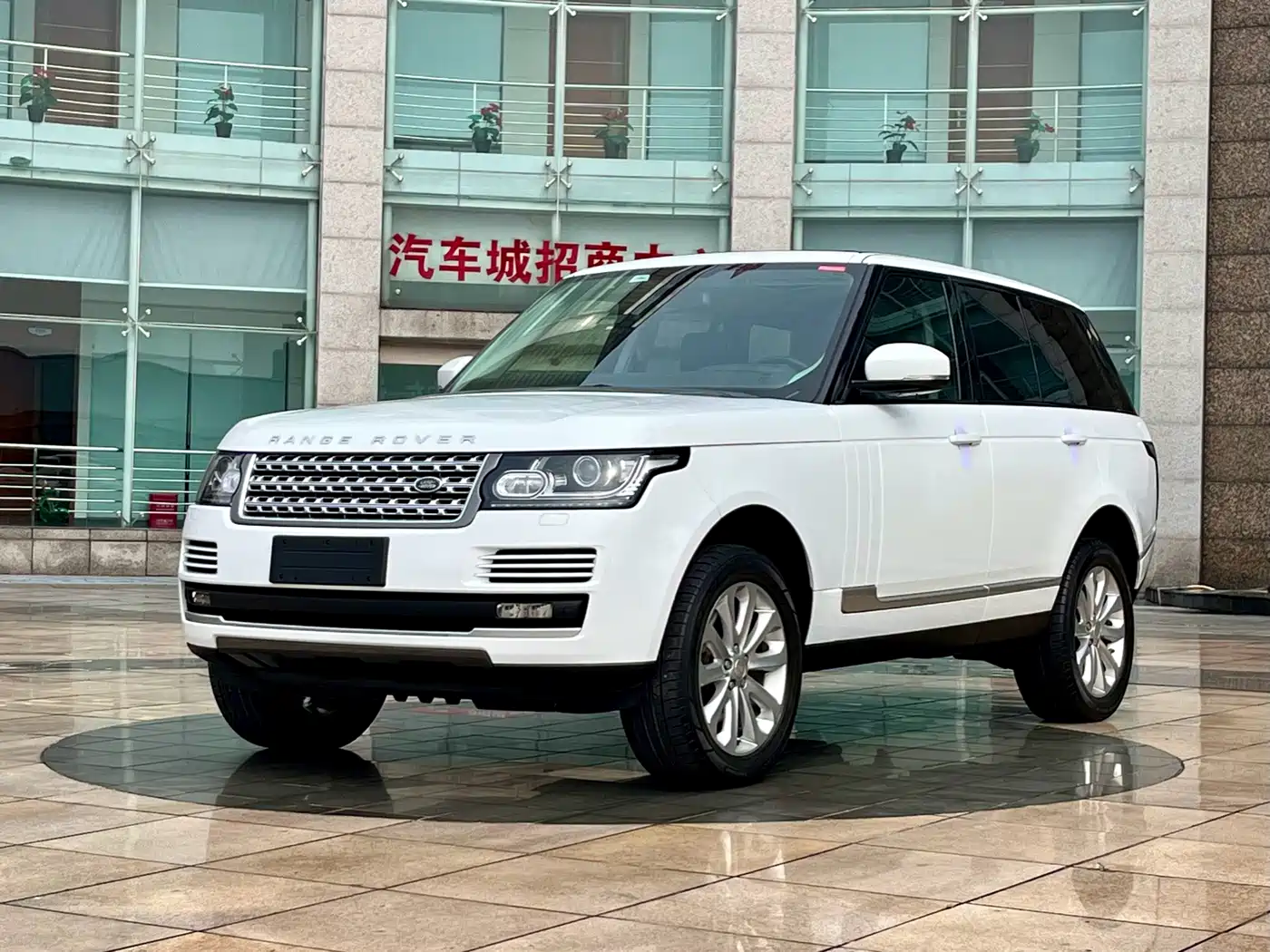 Land Rover Range Rover 2015 — пригон из Китая