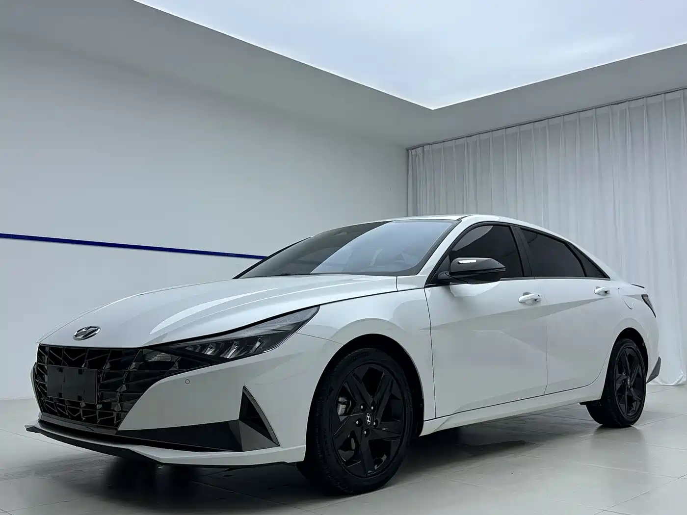 Hyundai Elantra 2022 240TGDi DCT LUX Premium Edition