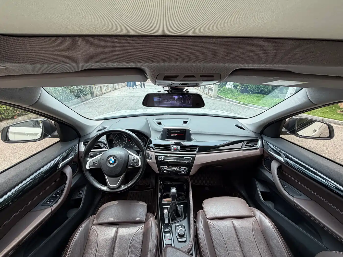 BMW X1 2018 sDrive18Li Premium Model фото 12