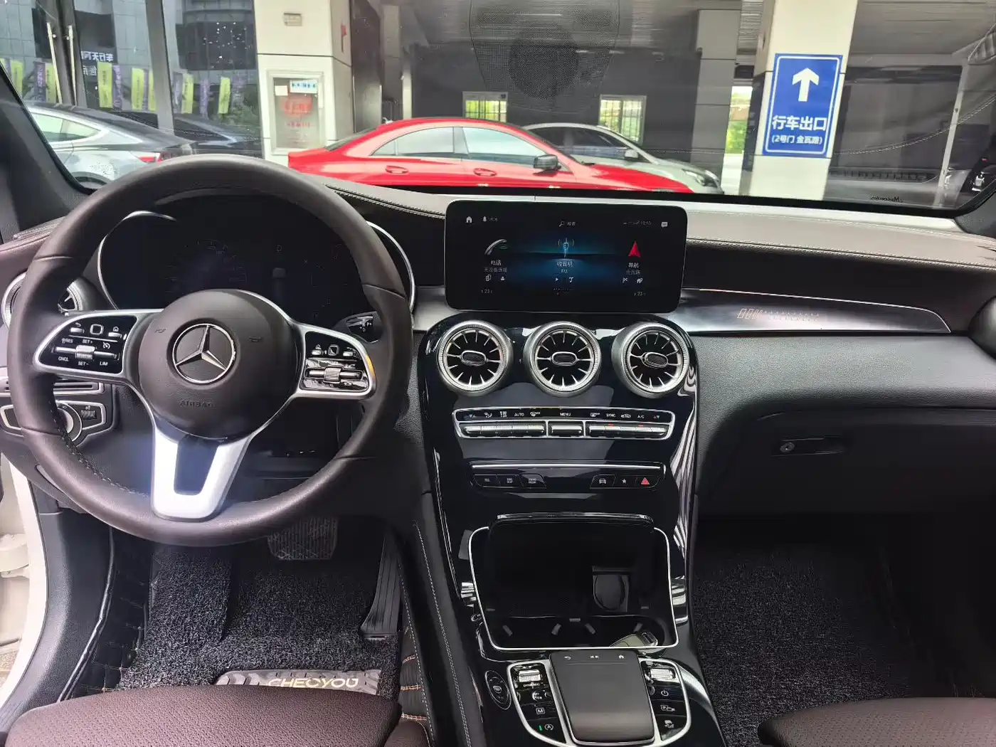 Mercedes-Benz GLC 2022 Model GLC 260 L 4MATIC Dynamic Edition фото 3