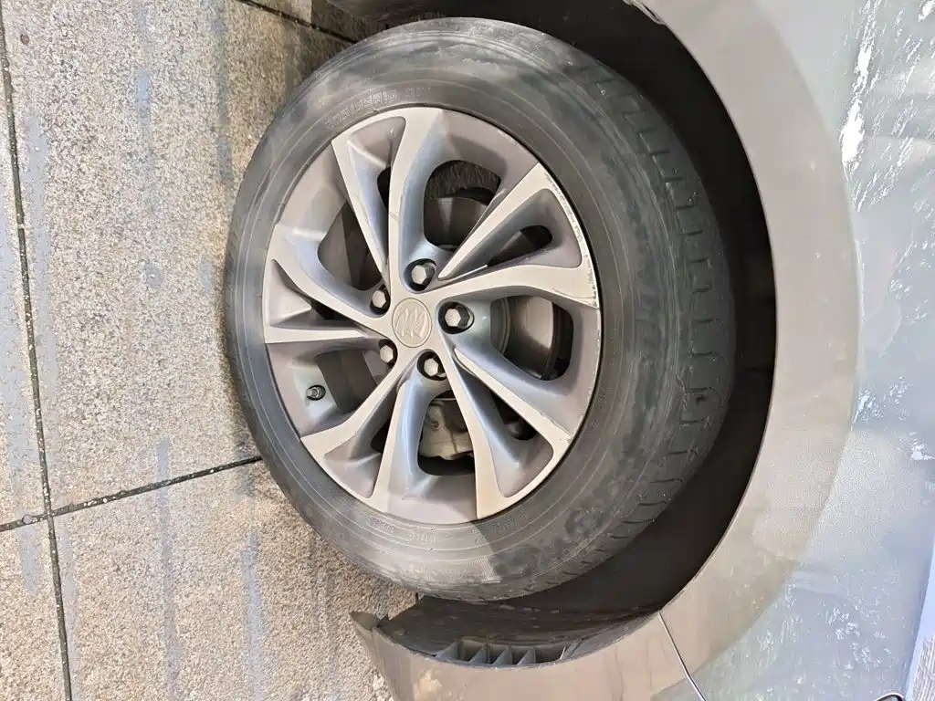 Фото 8 - Buick Verano