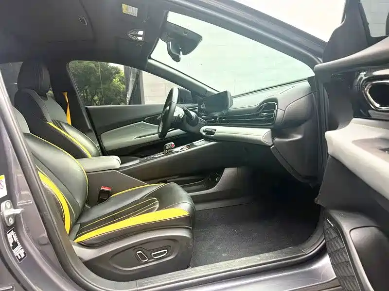 GAC Trumpchi Trumpchi Emkoo 2021 270T DCT J16 Su Shen Limited Edition фото 7