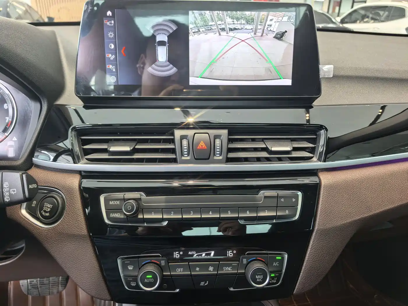 BMW X1 2022 sDrive25Li Leading фото 13