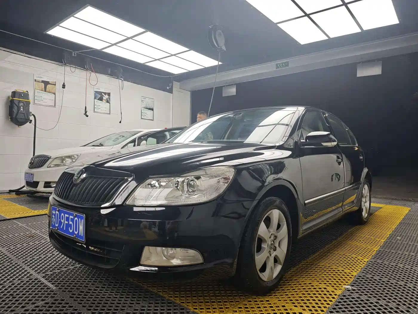Škoda Octavia 2012 1.8TSI DSG Yijun Edition