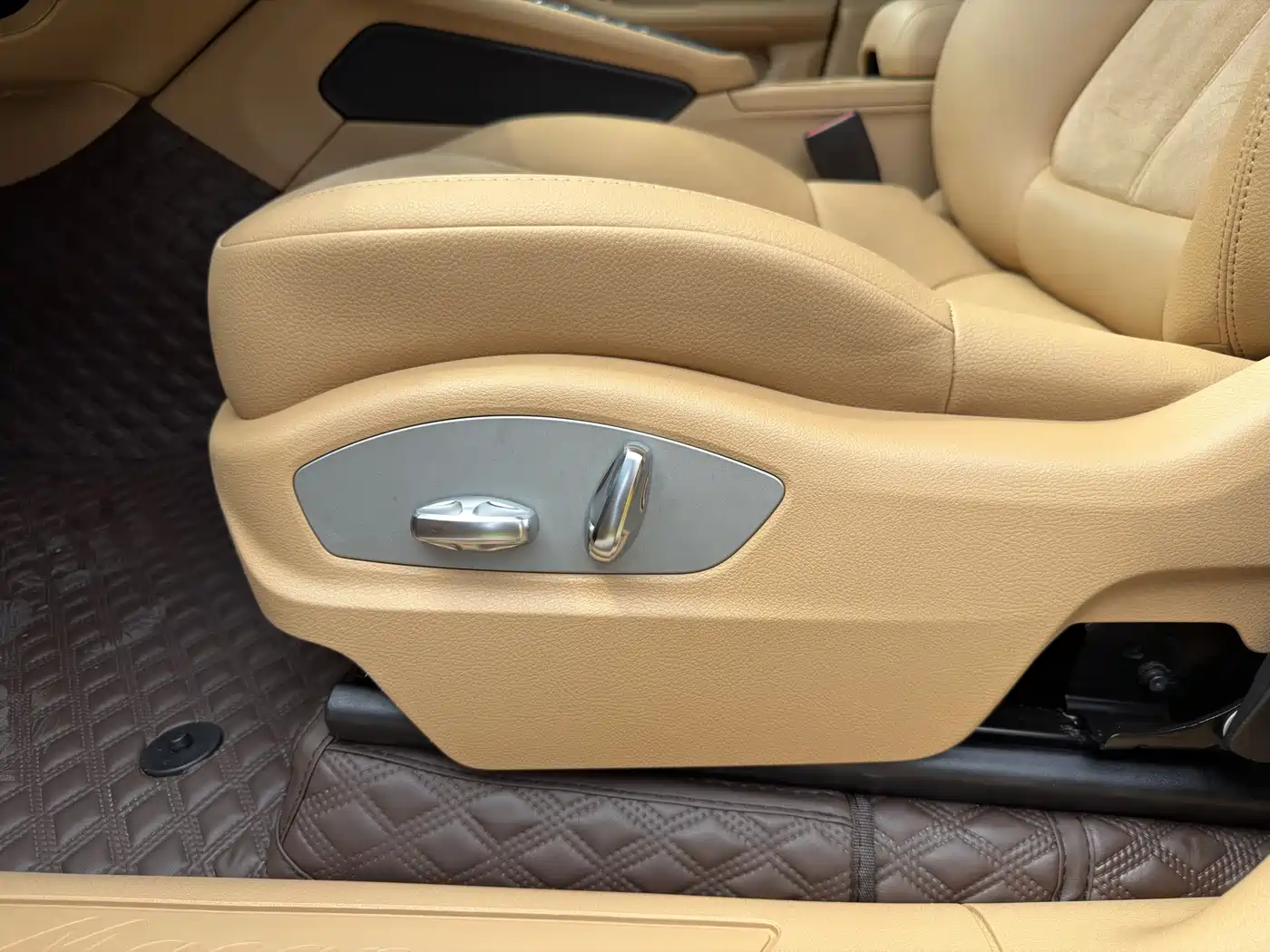 Porsche Macan 2017 Macan 2.0T фото 17