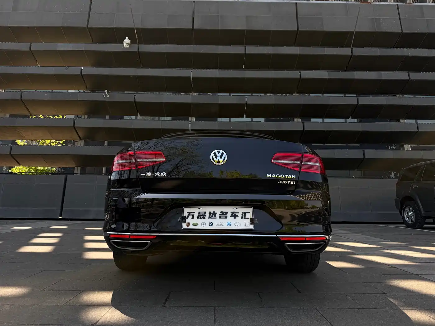 Volkswagen Magotan 2018 Facelift 330TSI DSG Luxury фото 10