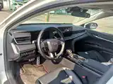 Photo 10 - Toyota Camry