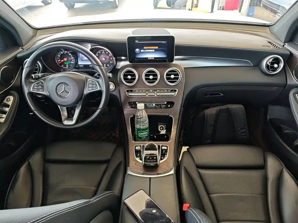 Mercedes-Benz GLC 2017 GLC 300 4MATIC Dynamic фото 10