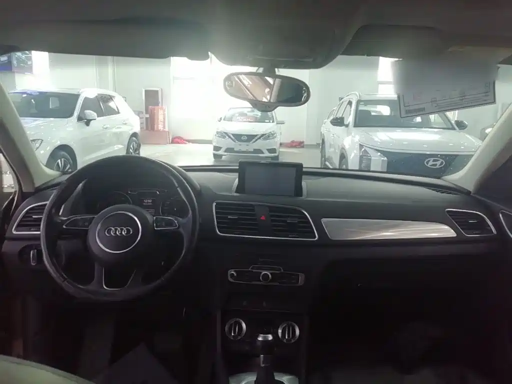 Audi Q3 2015 30 TFSI Comfort фото 10