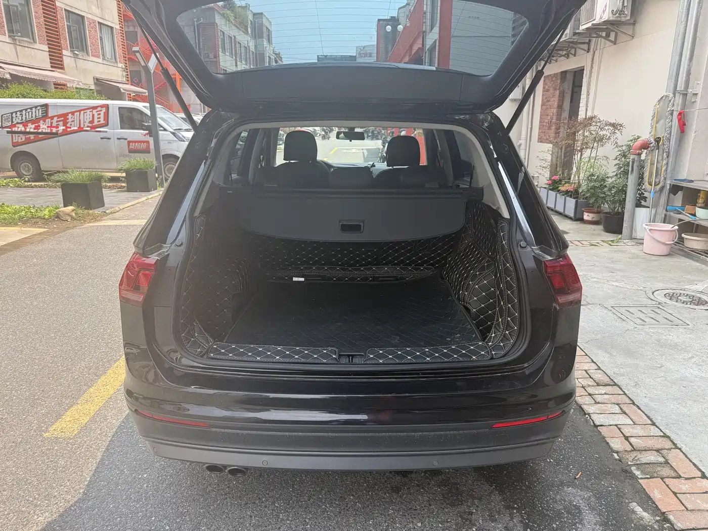 Volkswagen Tiguan L 2018 Facelift 330TSI Automatic 2WD Trend Edition фото 16