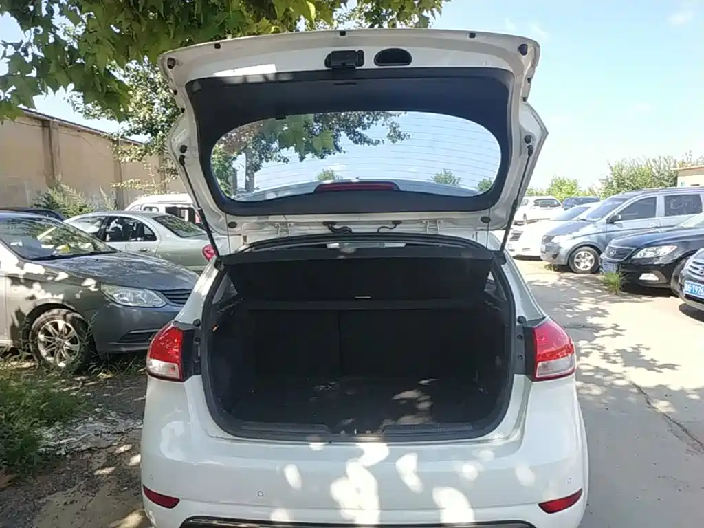 Kia K3S 2014 2014 1.6L Automatic GL
