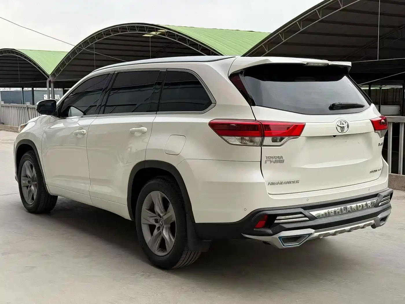 Toyota Highlander 2018 2.0T 4WD Luxury 7-seater China VI фото 4