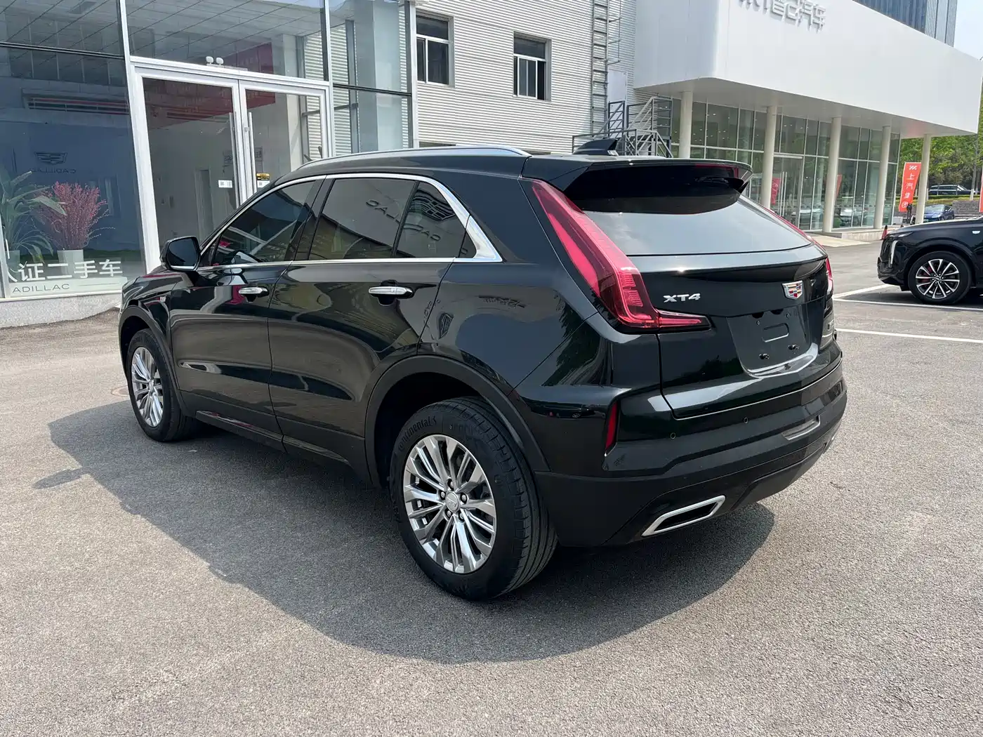 CADILLAC XT4