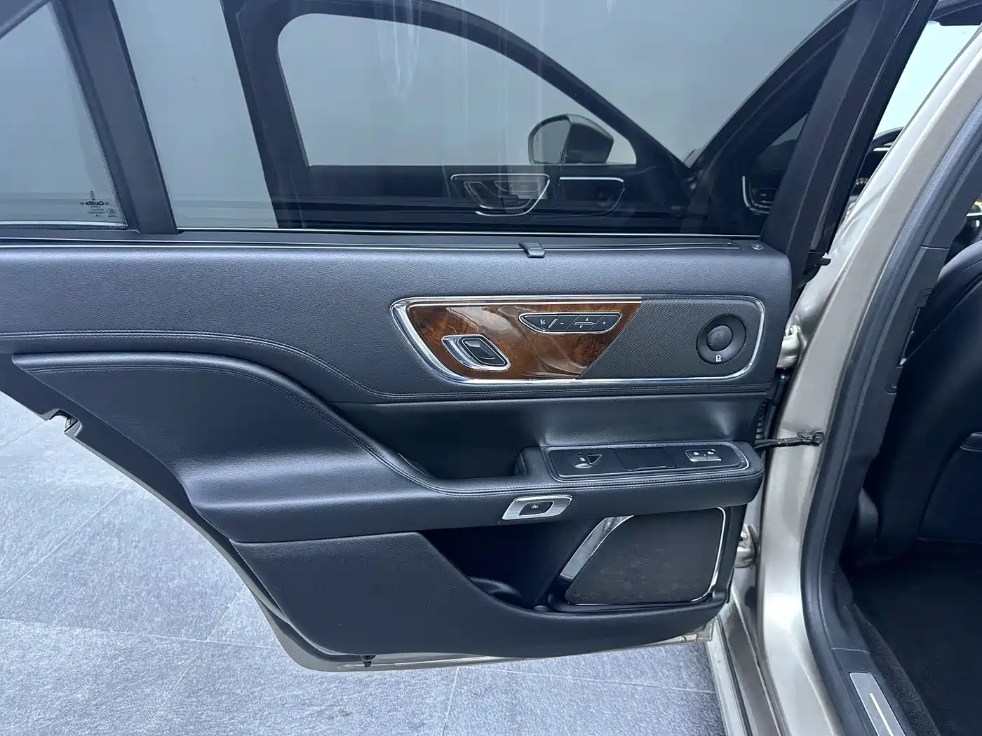Lincoln Continental 2019 2017 2.0T 2WD Prestige