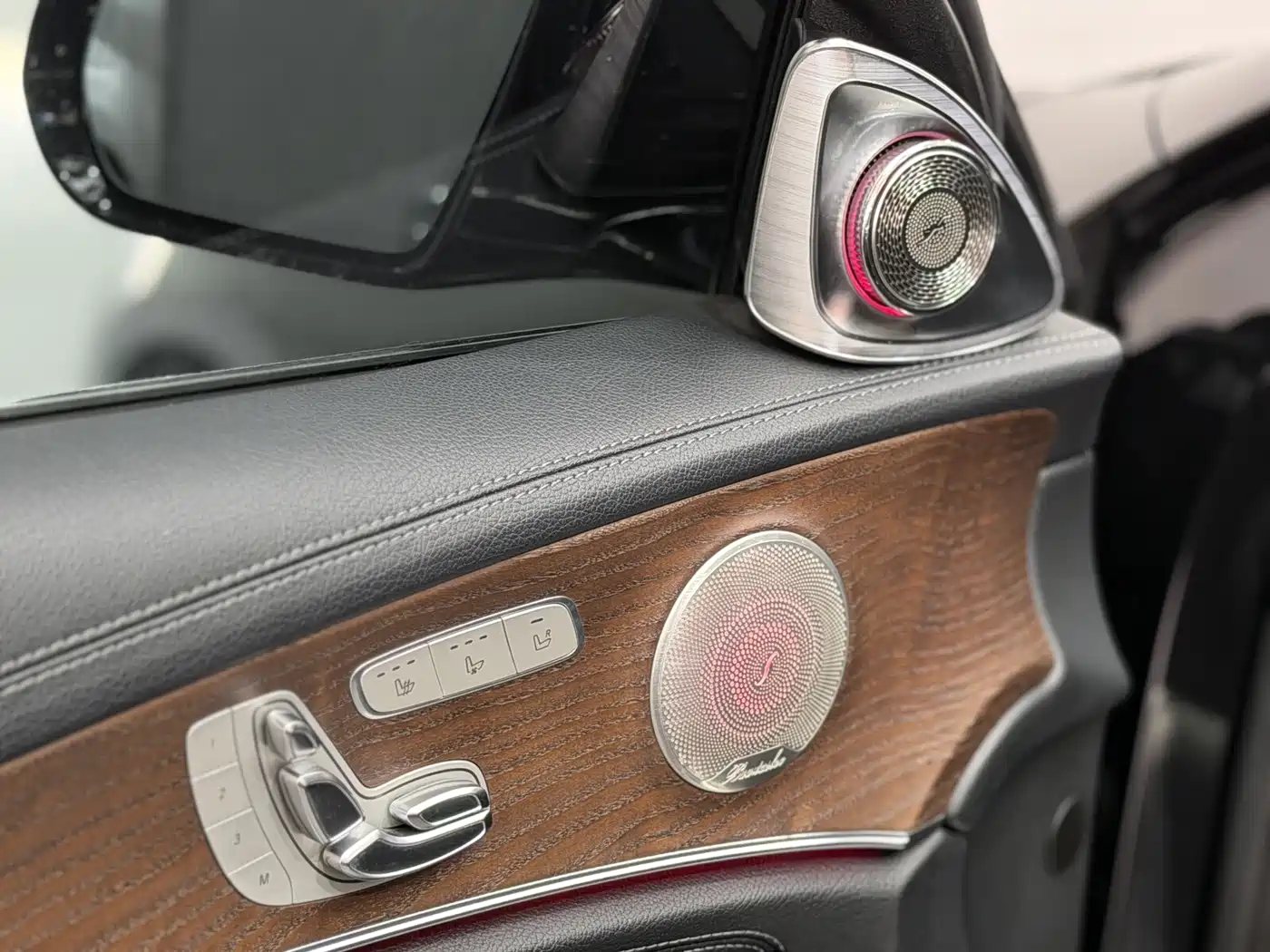 Mercedes-Benz E-Class 2020 E 300 L Luxury Model фото 17