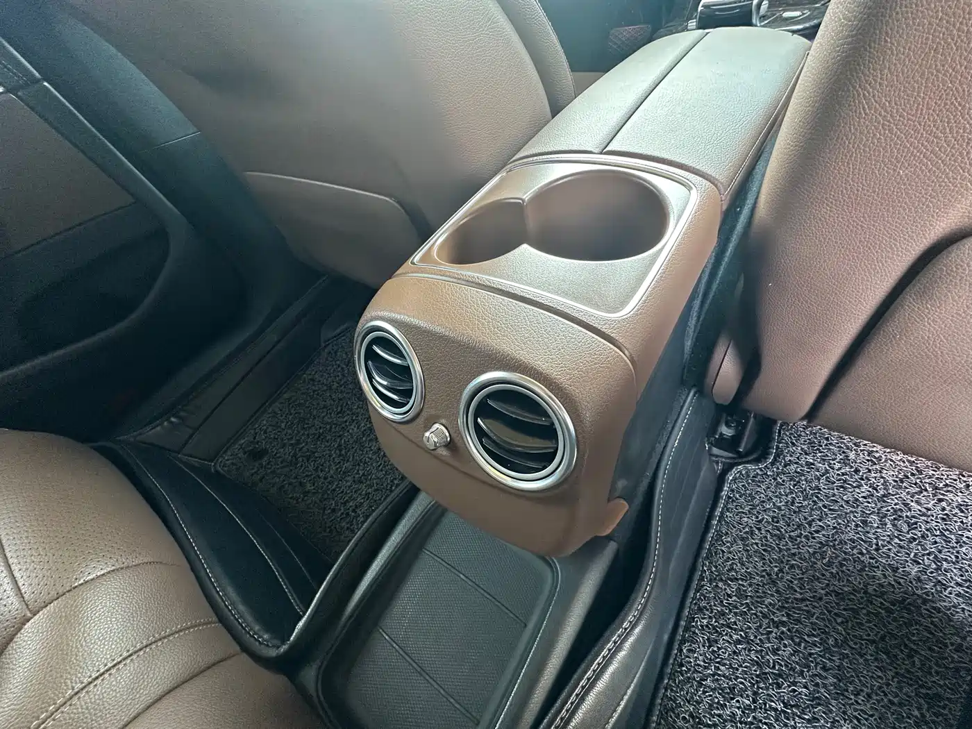 Mercedes-Benz E-Class 2017 E 200 L 4MATIC фото 18