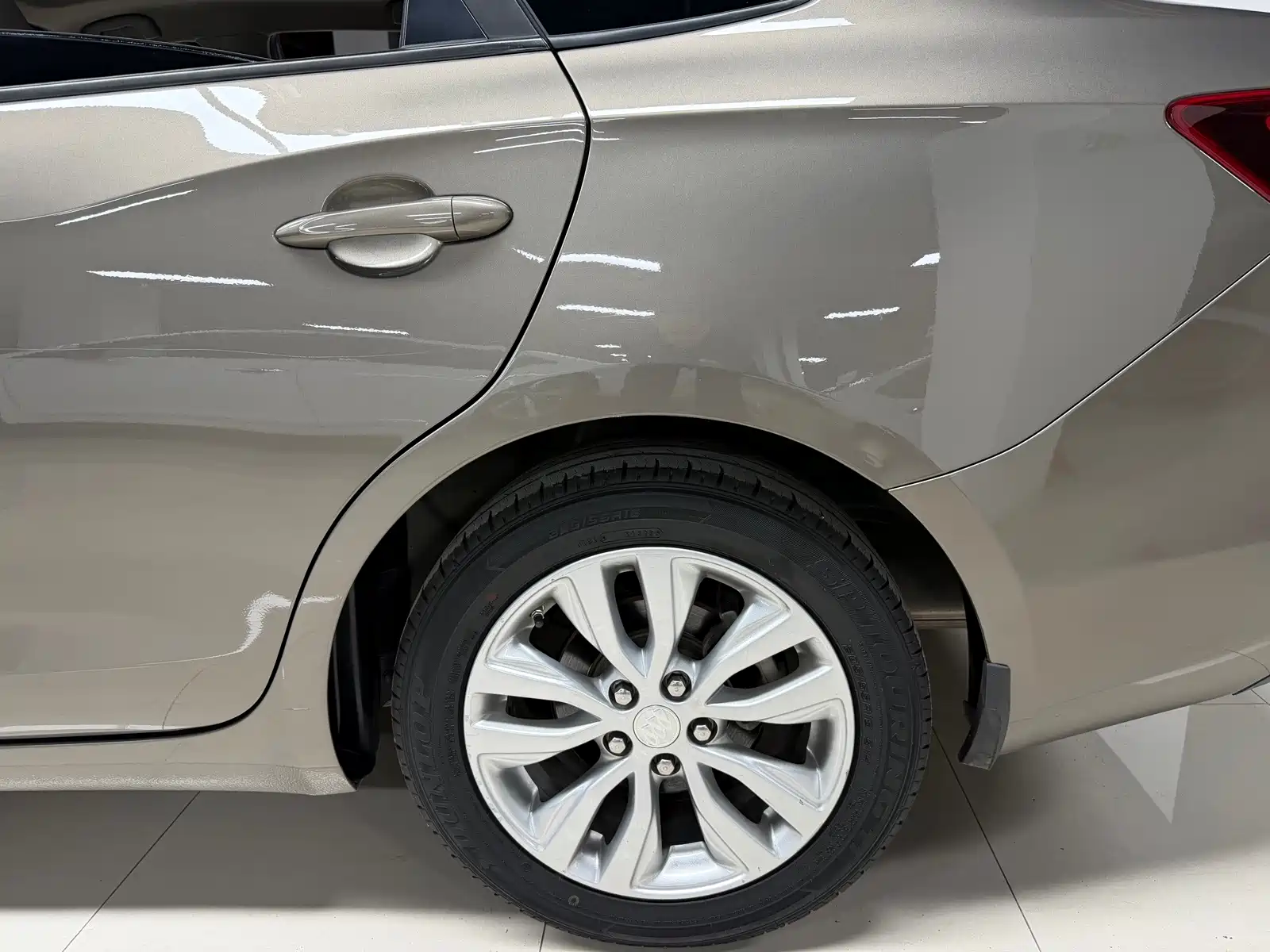 Фото 11 - Buick Excelle