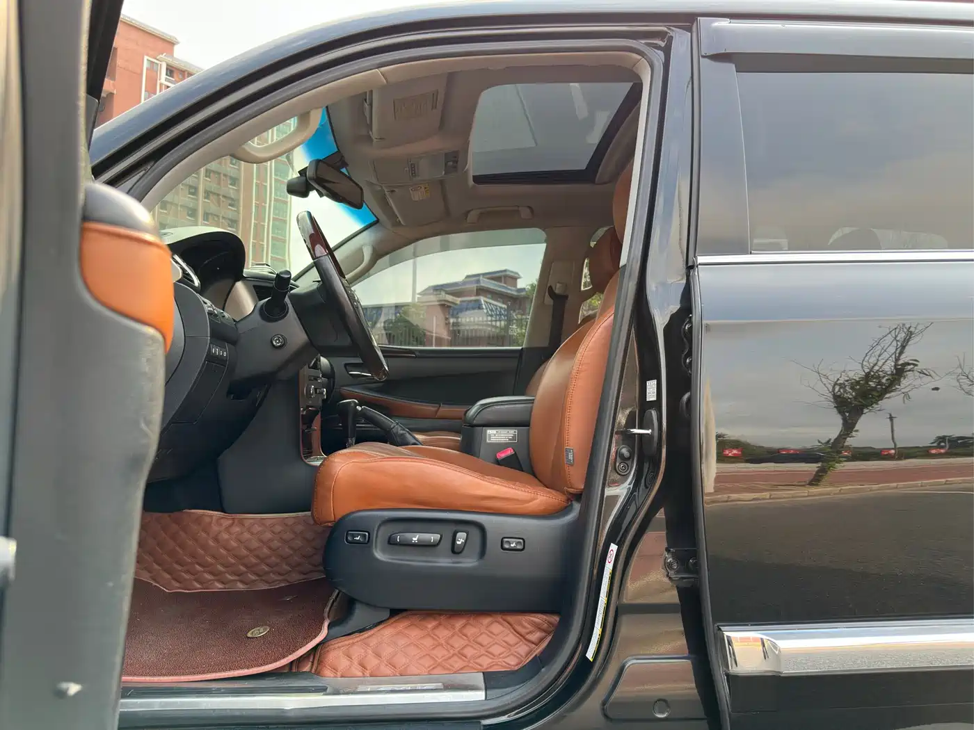 Lexus LX 2013 570 фото 9