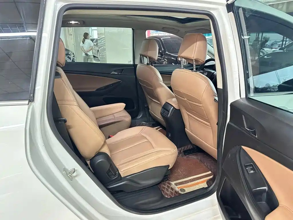 Buick GL6 2022 2021 323T Mild Hybrid Connected Luxury