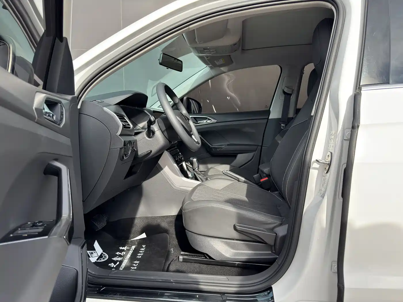 Volkswagen T-Cross 2021 280TSI DSG Comfort Edition фото 9