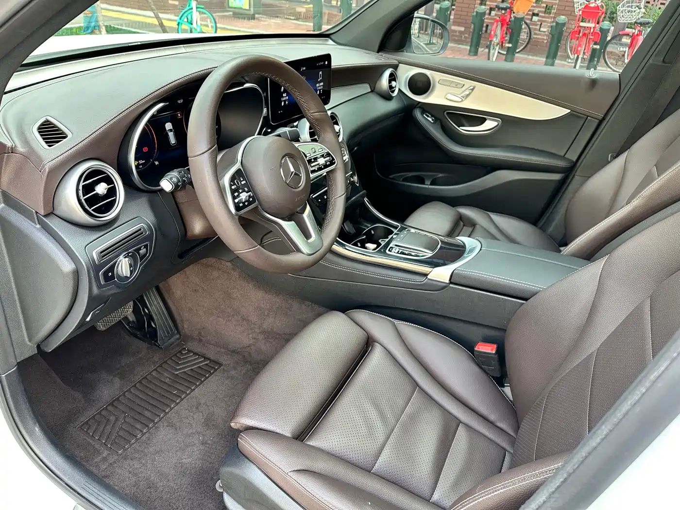 Mercedes-Benz GLC 2021 GLC 260 L 4MATIC Sporty фото 9