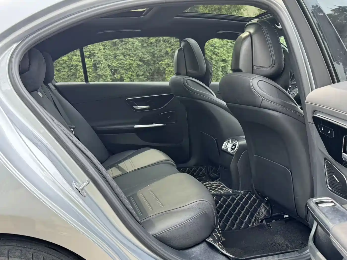 Mercedes-Benz C-Class 2023 Facelift C 260 L Sport Edition фото 10