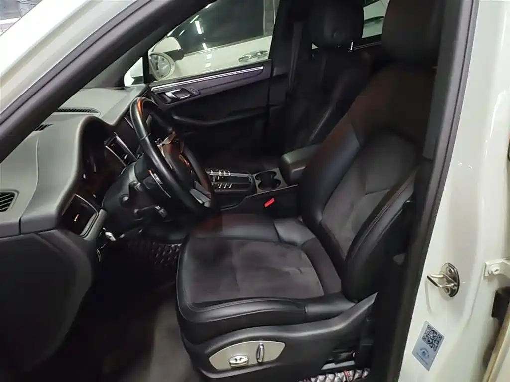 Porsche Macan 2017 Macan 2.0T фото 15