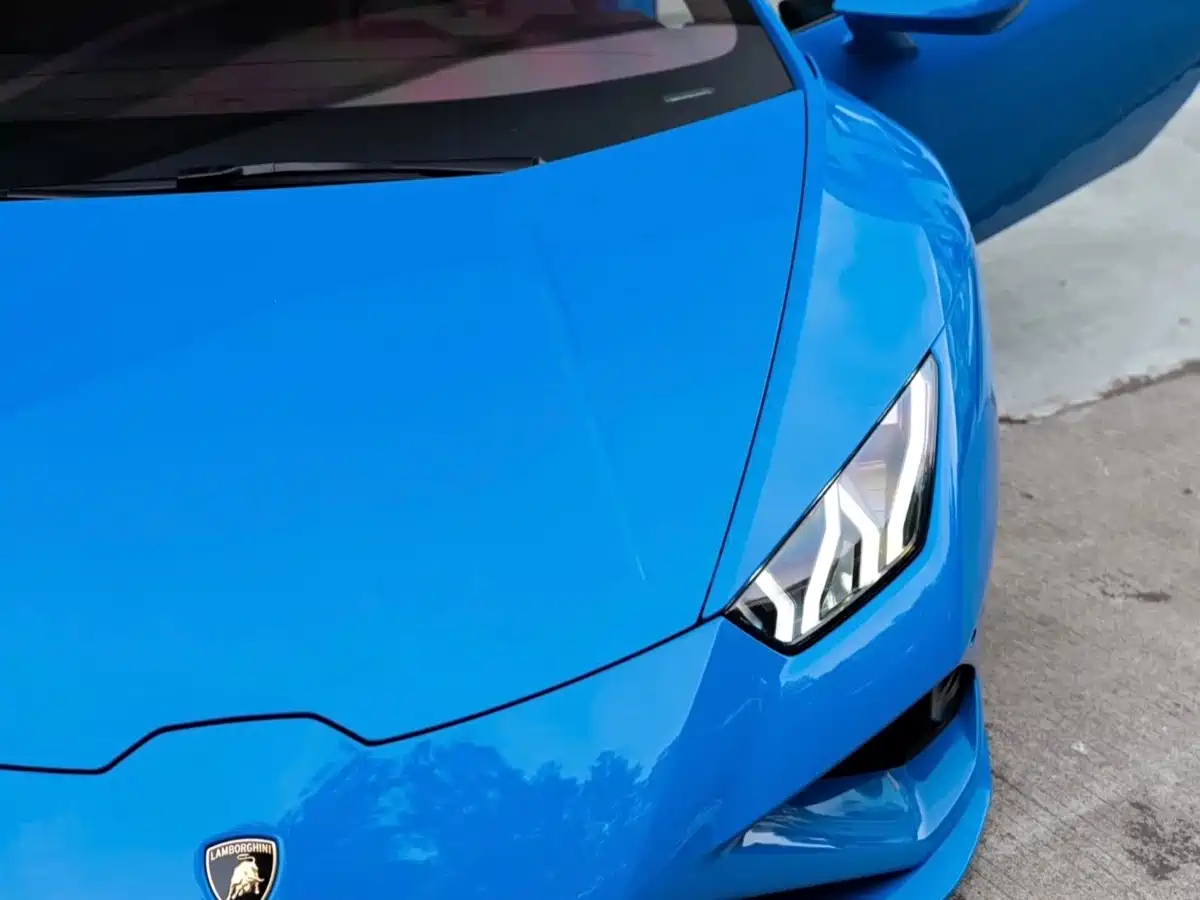 Lamborghini Huracán 2020 Huracán EVO RWD фото 2
