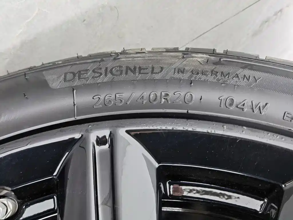 Photo 24 - Audi A8