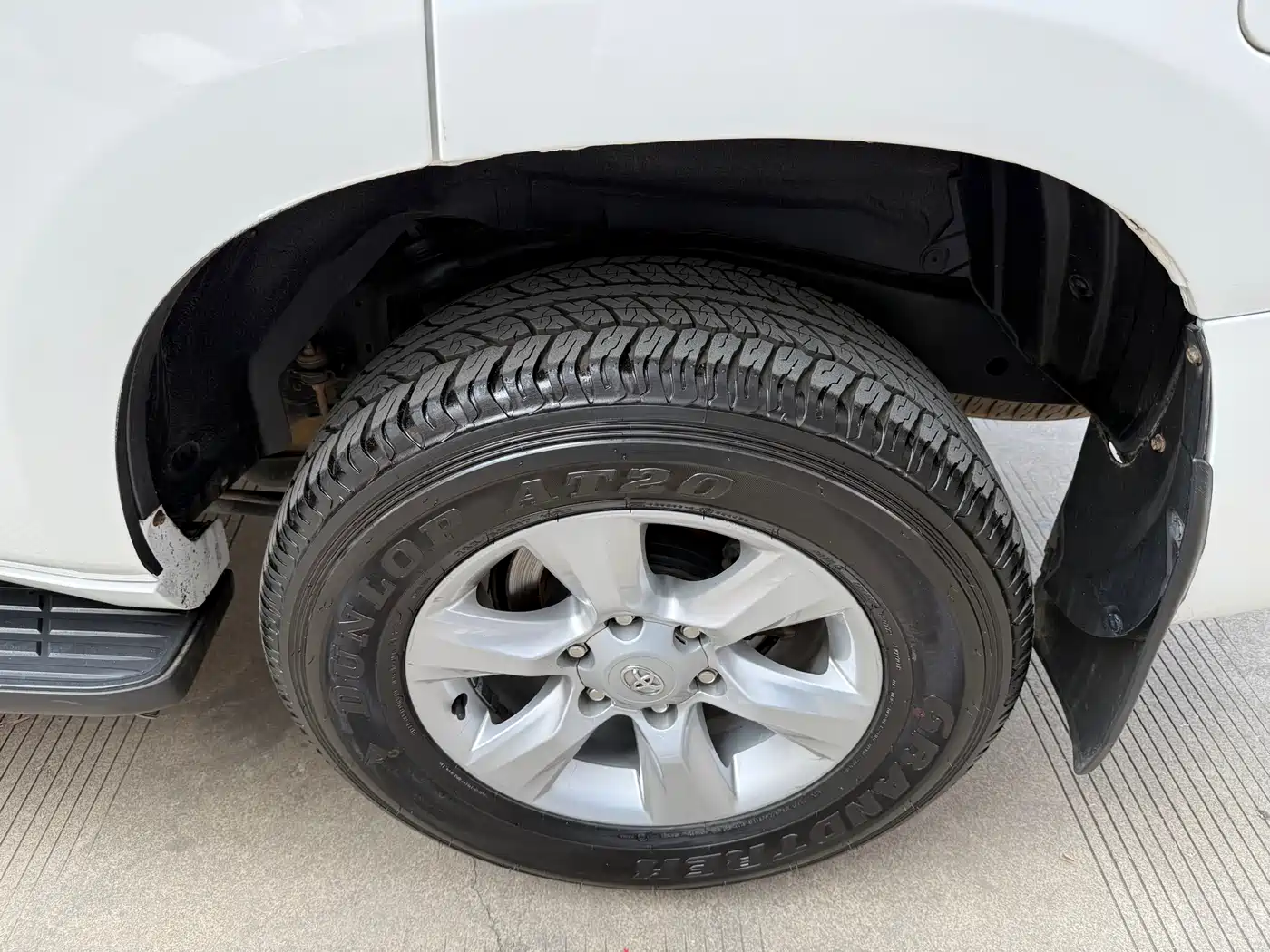 Toyota Prado (Import) 2010 2.7L Automatic Standard фото 28