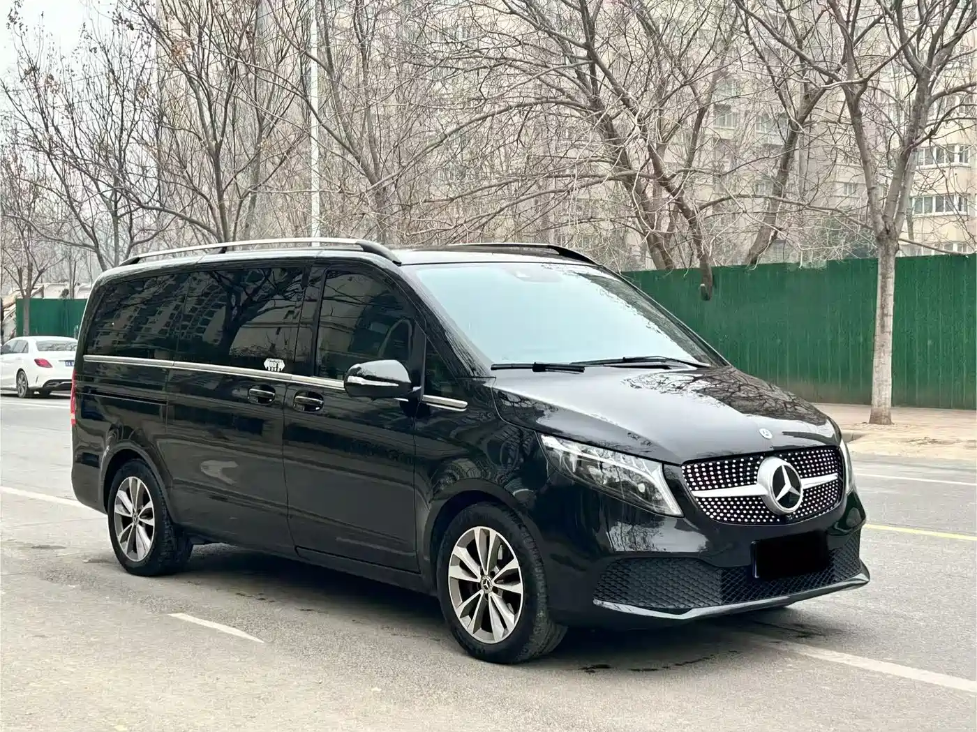 Фото 3 - Mercedes-Benz V-Class