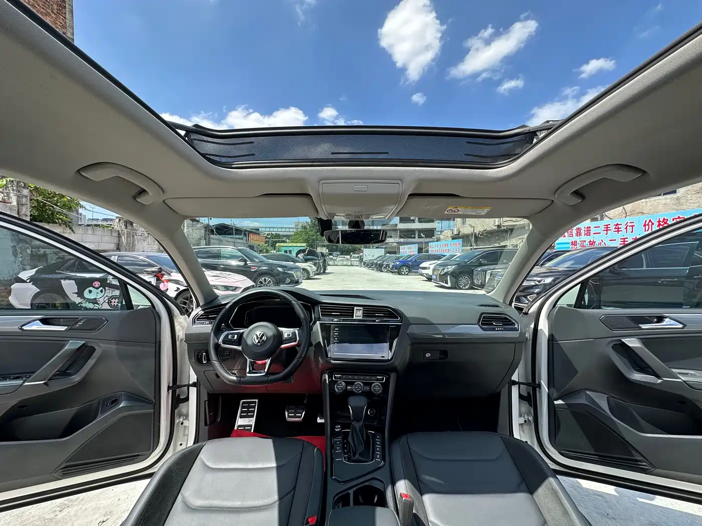 Volkswagen Tiguan L 2021 330TSI Automatic 2WD R-Line Premium фото 10