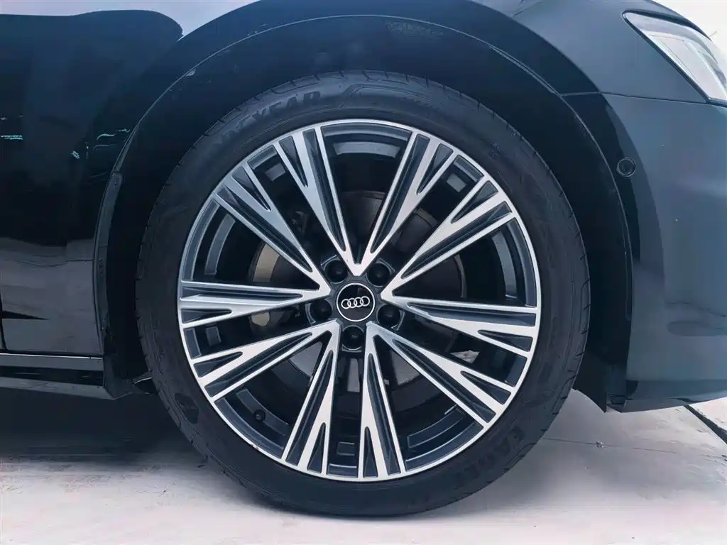 Audi A6L 2024 45 TFSI quattro Premium Dynamic фото 26