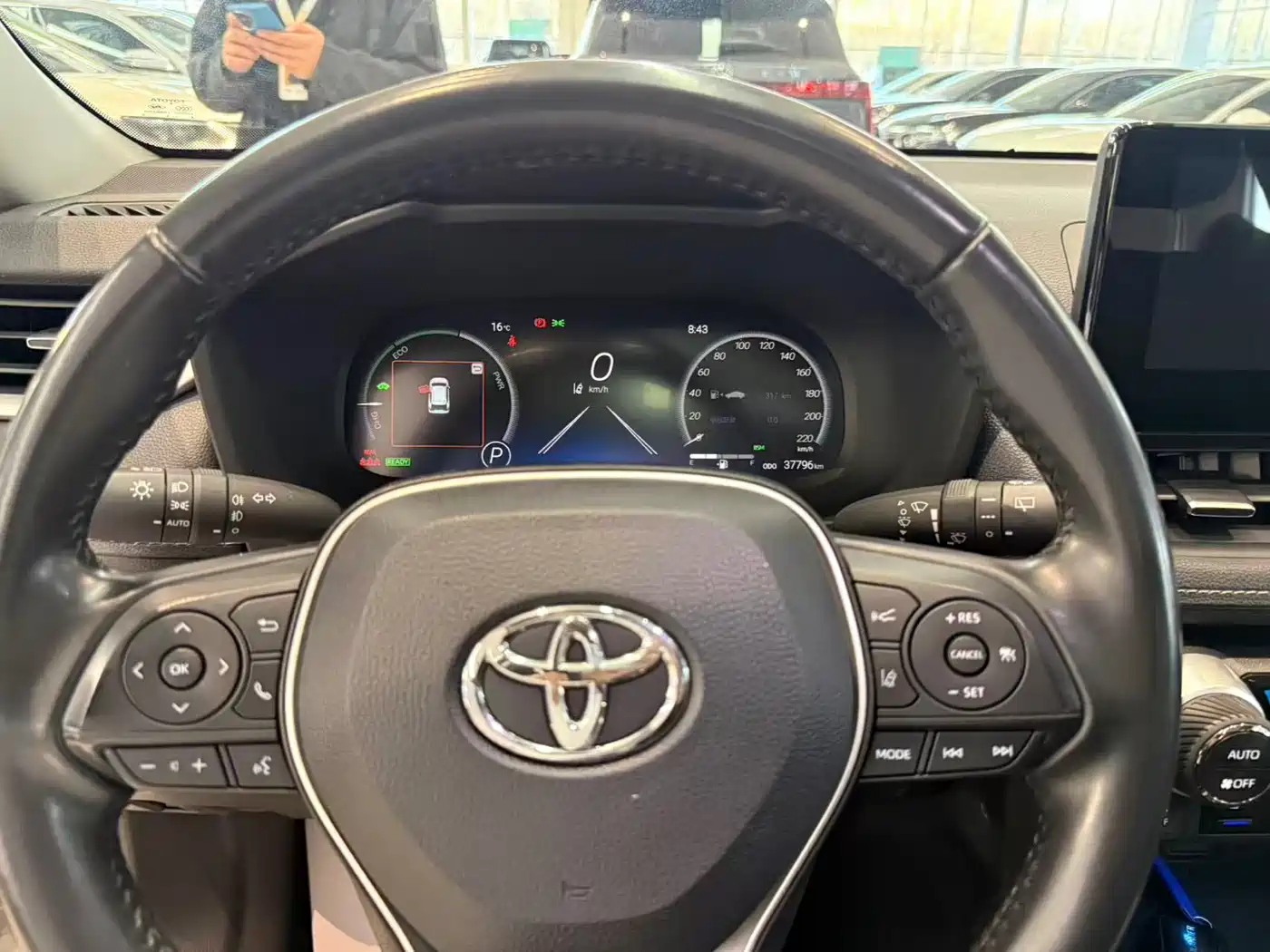 Toyota Wildlander 2023 Hybrid 2.5L E-CVT AWD Premium Edition фото 9