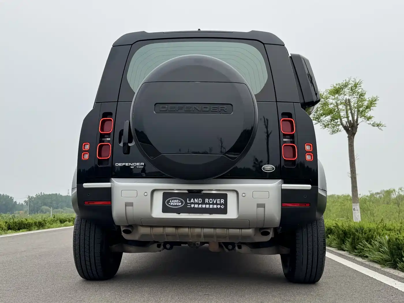 Land Rover Defender 2020 Model 110 P400 SE фото 5