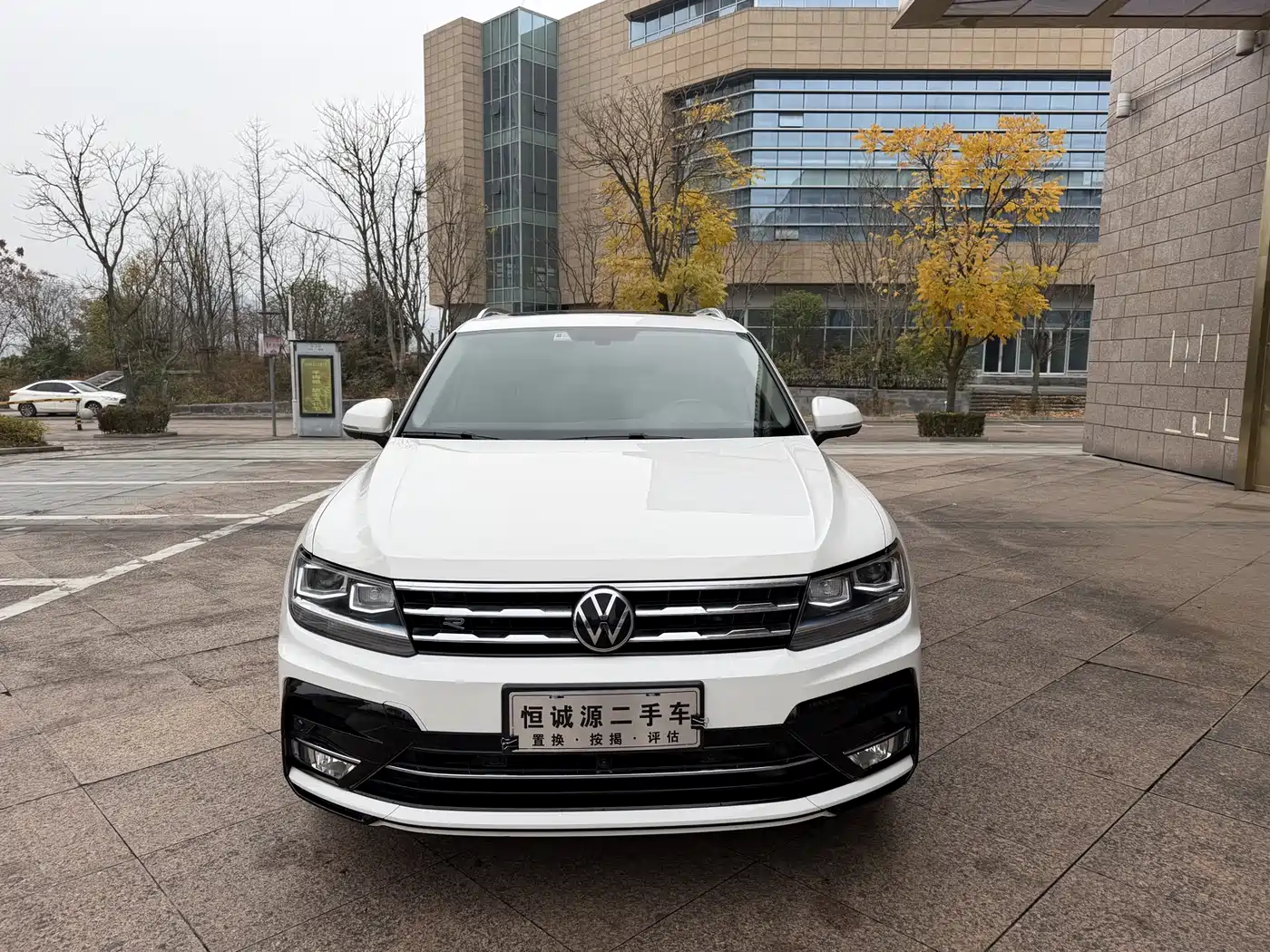 Volkswagen Tiguan L 2021 330TSI Automatic 2WD R-Line Flagship фото 2