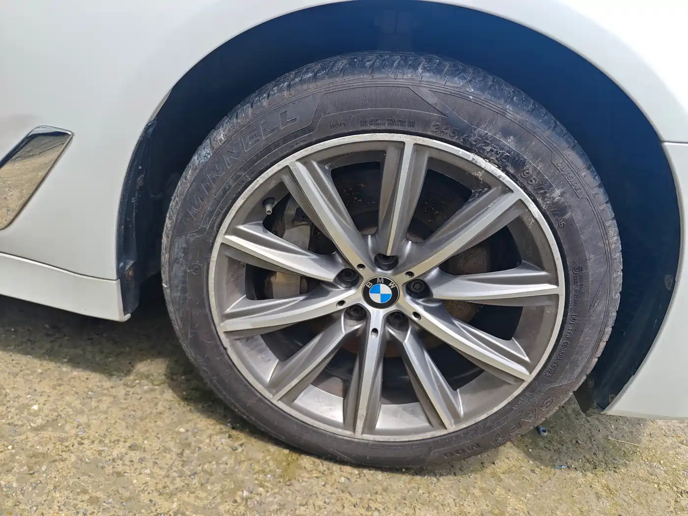 Фото 14 - BMW 5 Series