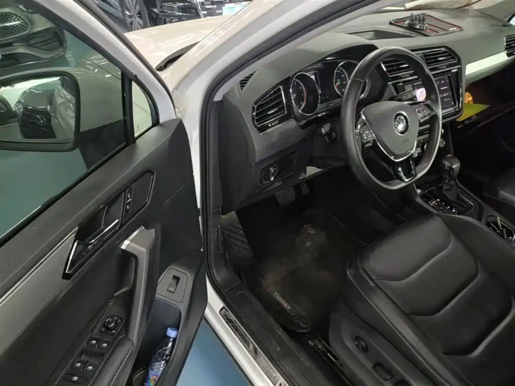 Volkswagen Tiguan L 2019 330TSI Auto 2WD Smart Luxury Edition China V фото 16