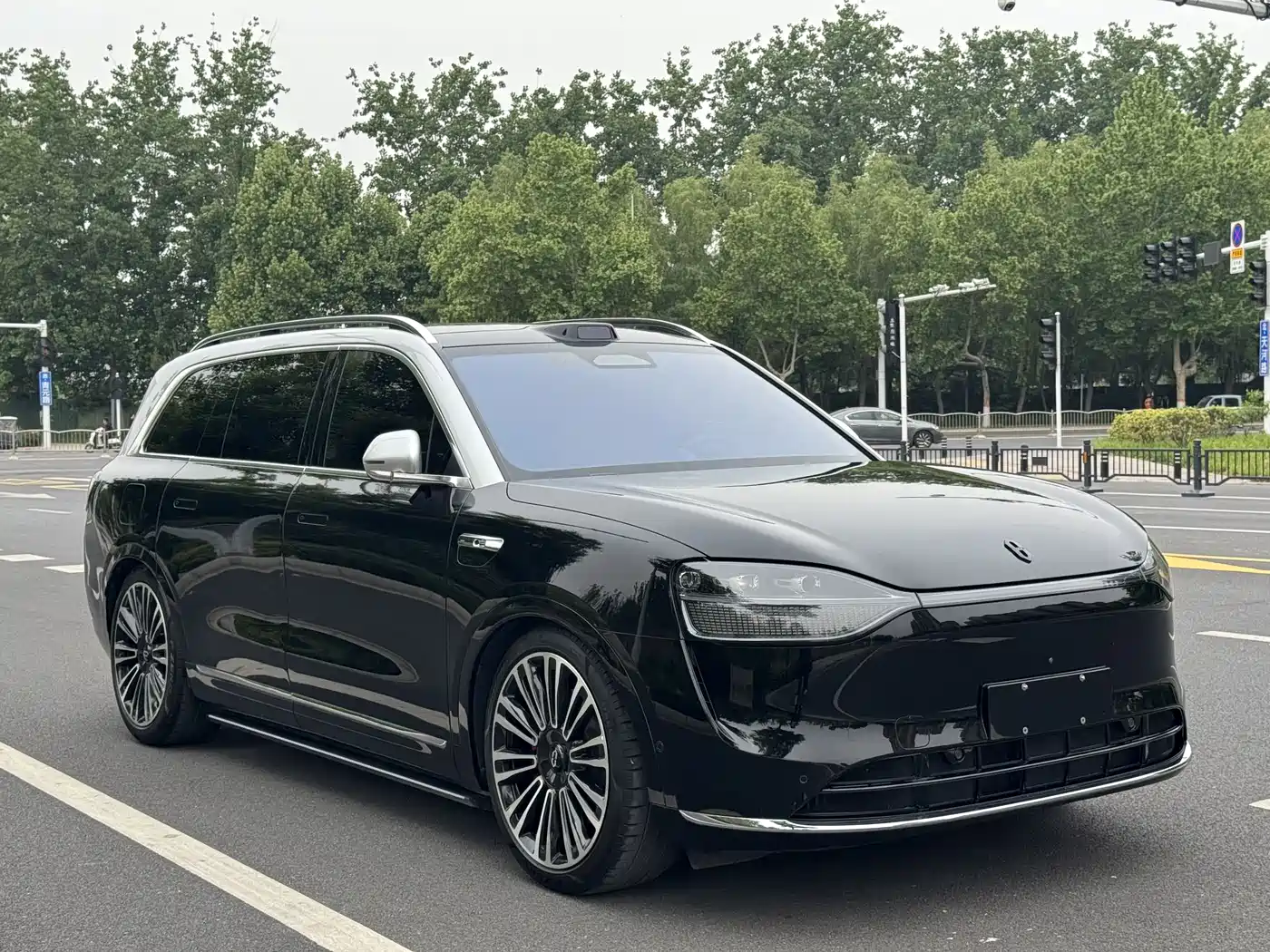 AITO Wenjie AITO M9 2024 Range Extender Ultra 52kWh 6-seater фото 21