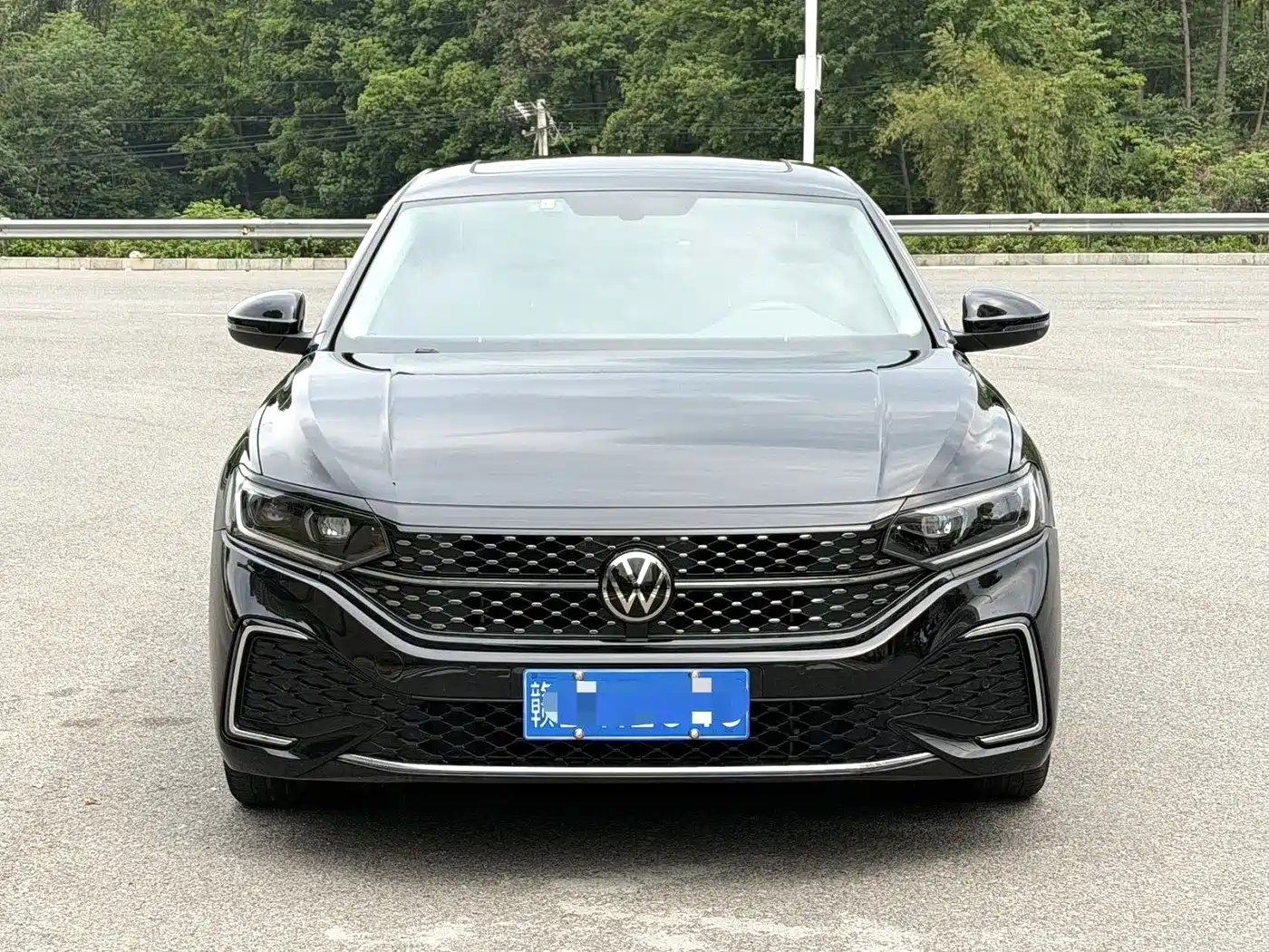 Volkswagen Passat 2024 330TSI Starlight Elite Edition фото 3