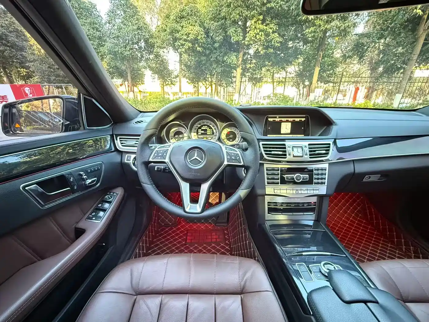 Mercedes-Benz E-Class 2015 E 320 L Luxury 4MATIC фото 24