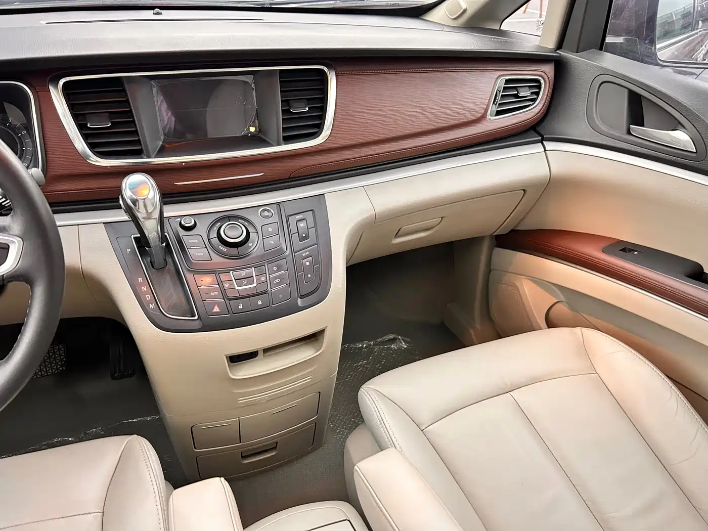 Buick GL8 2018 28T Luxury Model China VI фото 12