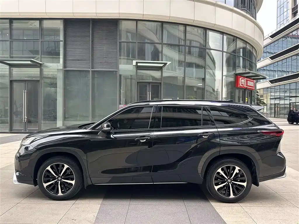 Toyota Crown Kluger 2022 2.0T 4WD Sporty Edition фото 31
