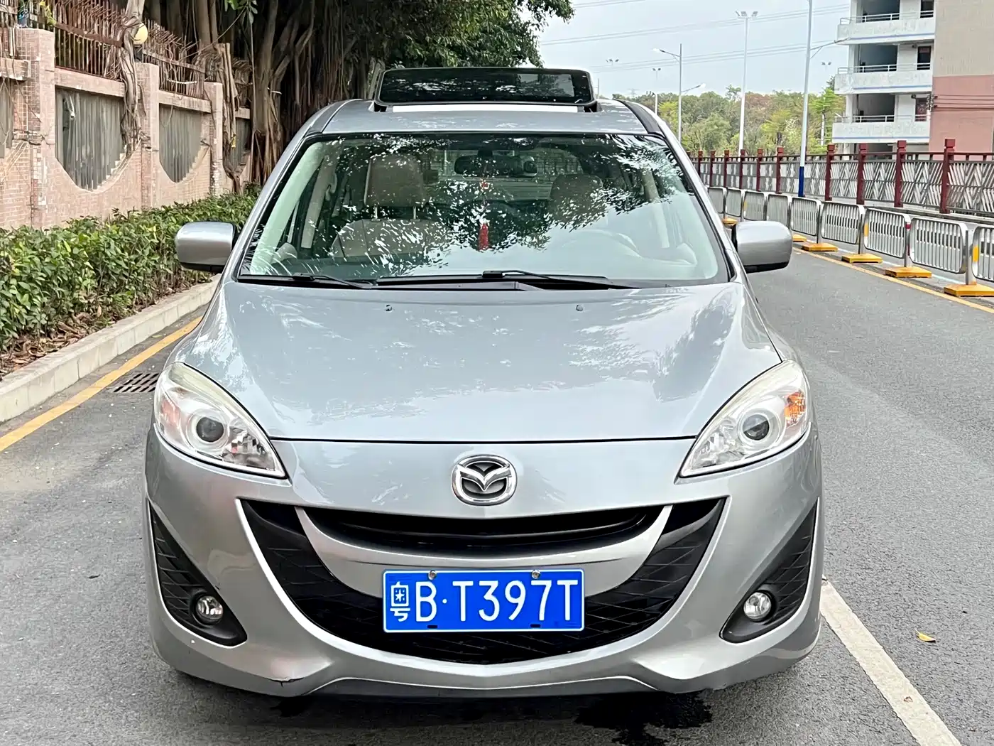 Mazda Mazda5 2011 2011 2.0L Automatic Luxury