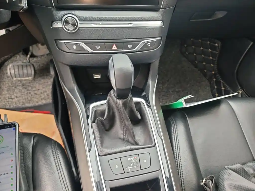 Photo 14 - Peugeot 408