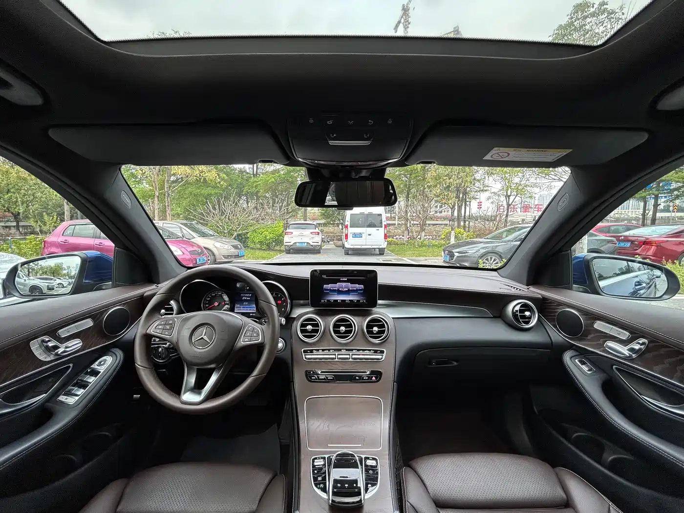 Mercedes-Benz GLC 2017 GLC 300 4MATIC Dynamic фото 27