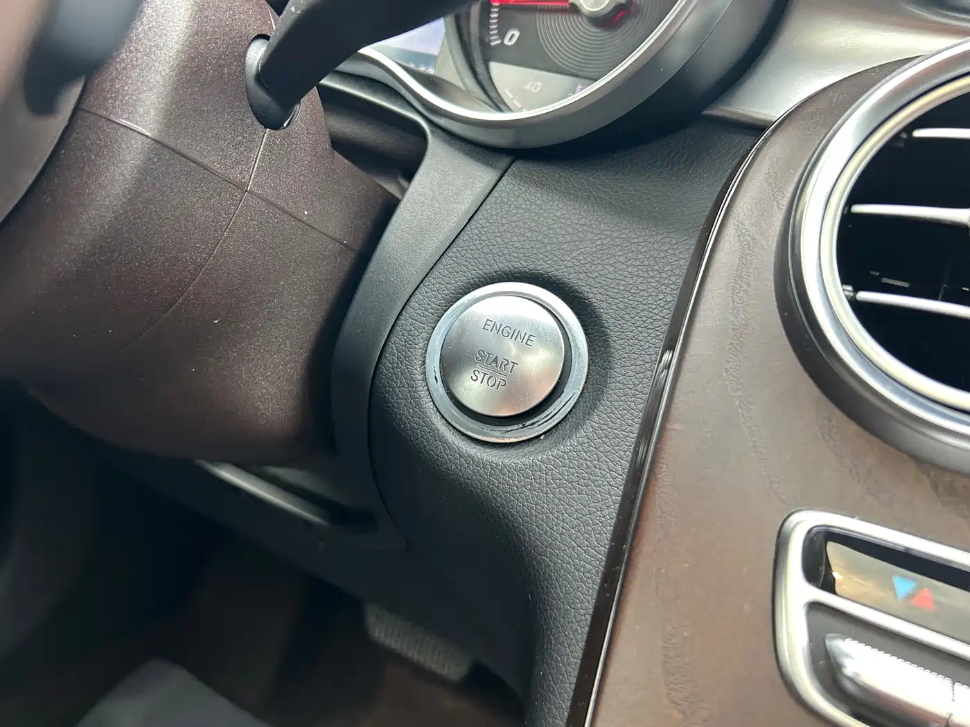 Mercedes-Benz GLC 2017 GLC 300 4MATIC Dynamic фото 30