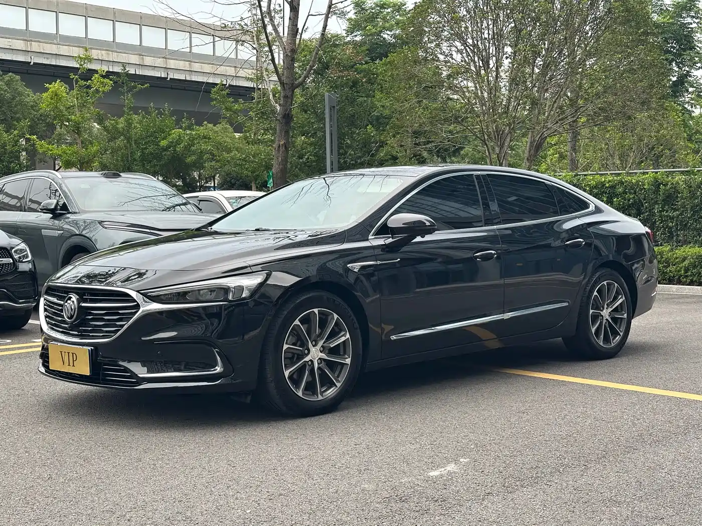 Фото 1 - Buick LaCrosse